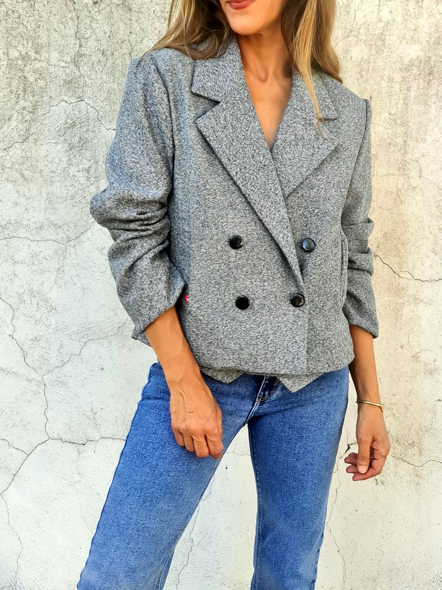 CHAQUETA ESPIGA GRIS.