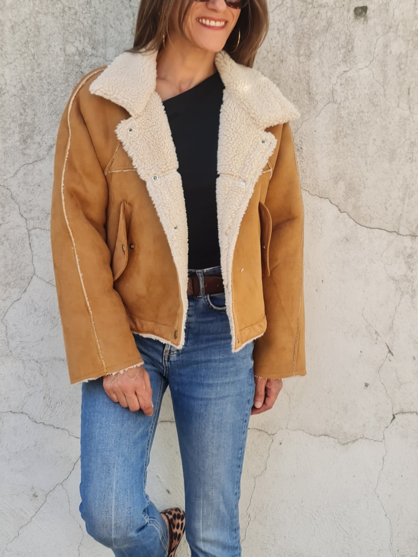 CHAQUETA NENA GAMUZA CAMEL.