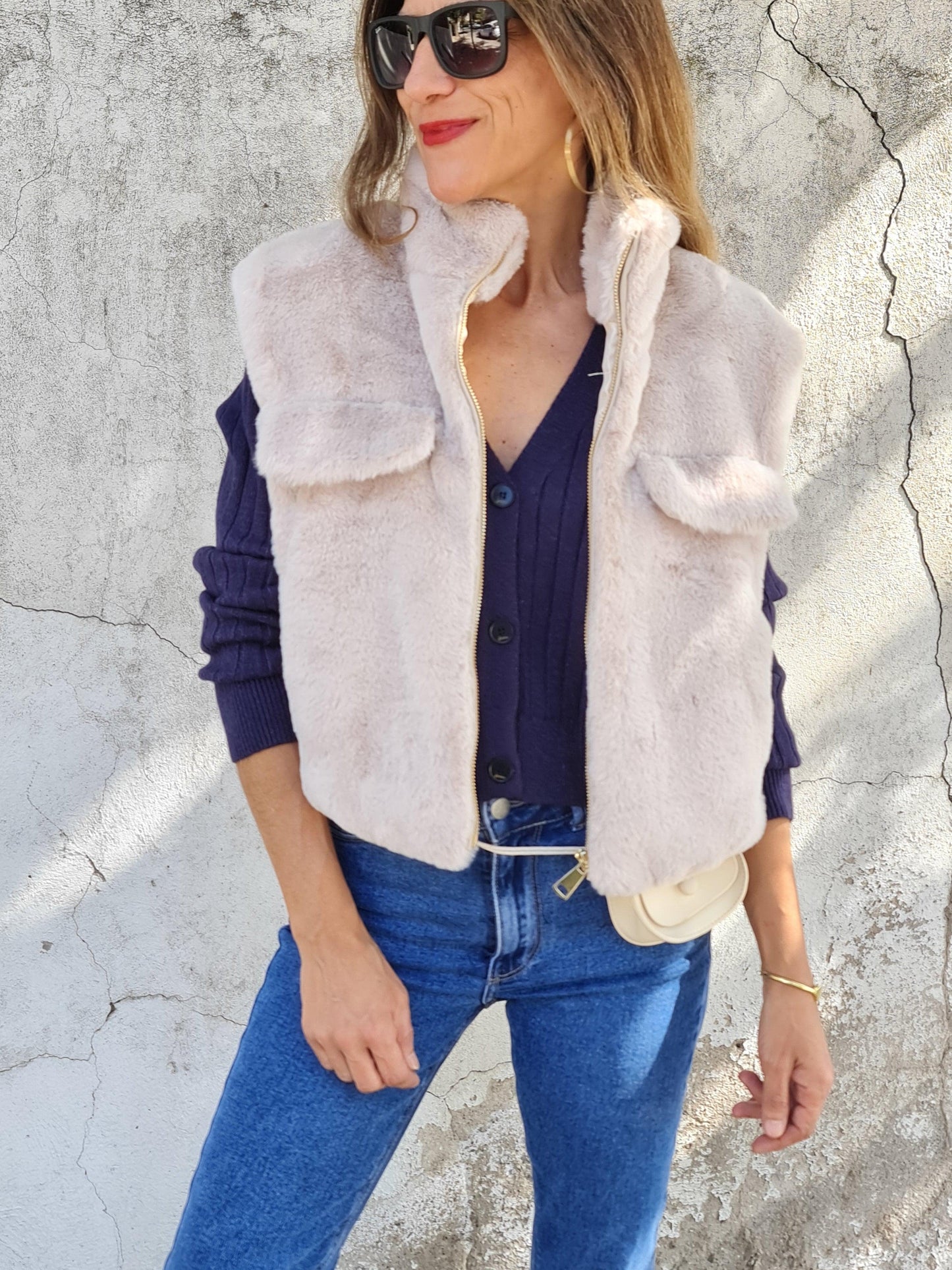 CHAQUETA PIEL SIN MANGAS CRUDO. - Quemepongo