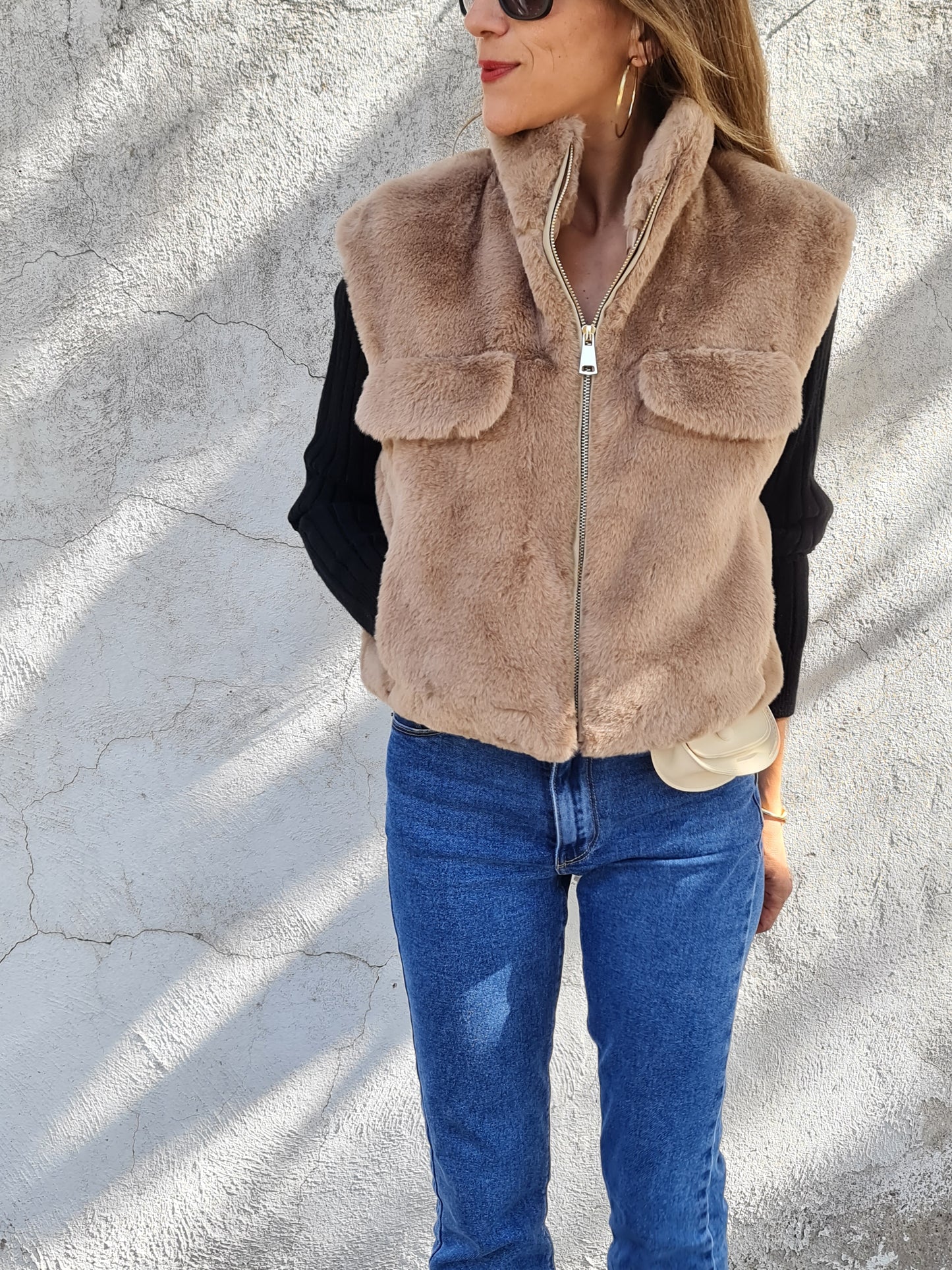 CHAQUETA PIEL SIN MANGAS CAMEL.