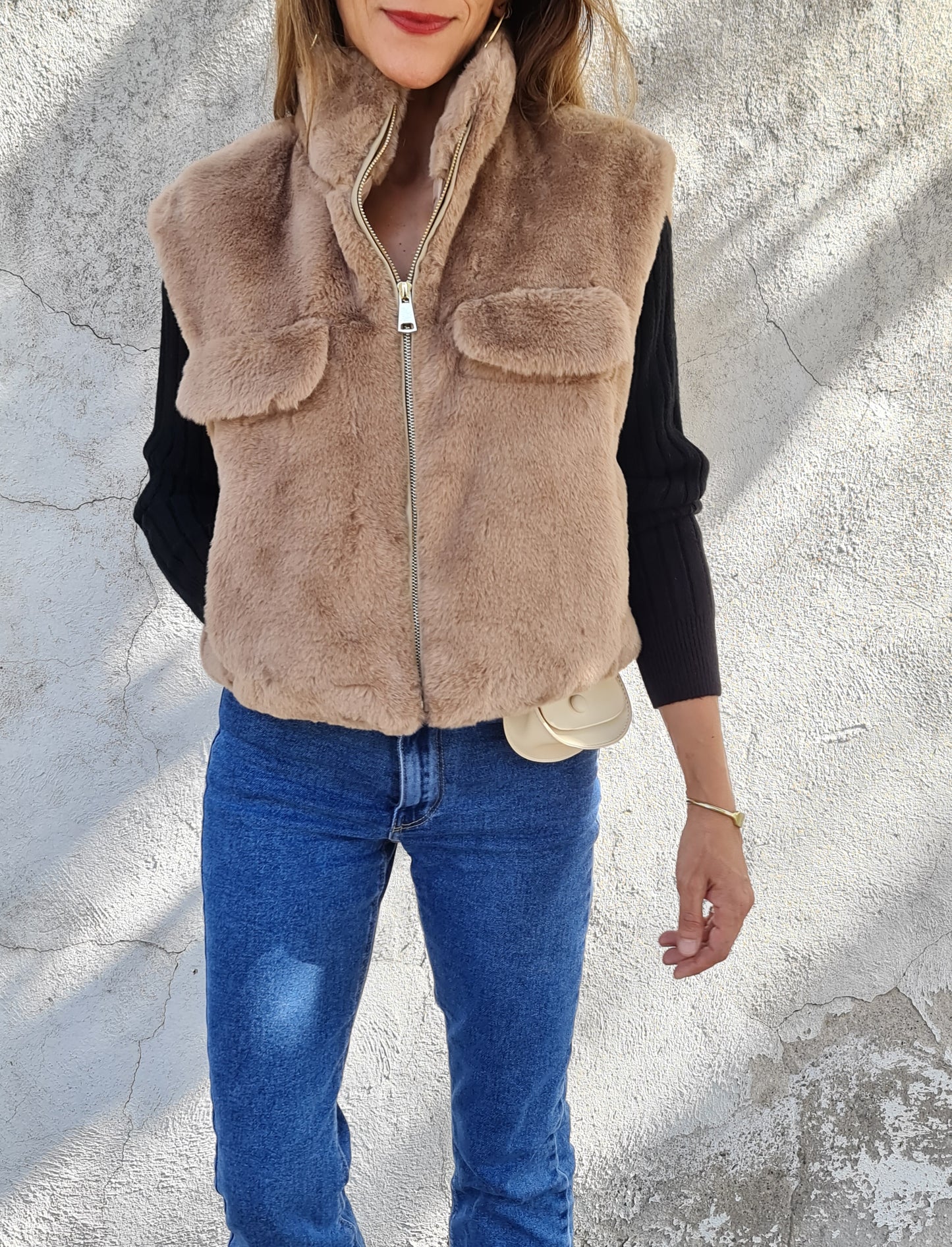 CHAQUETA PIEL SIN MANGAS CAMEL.