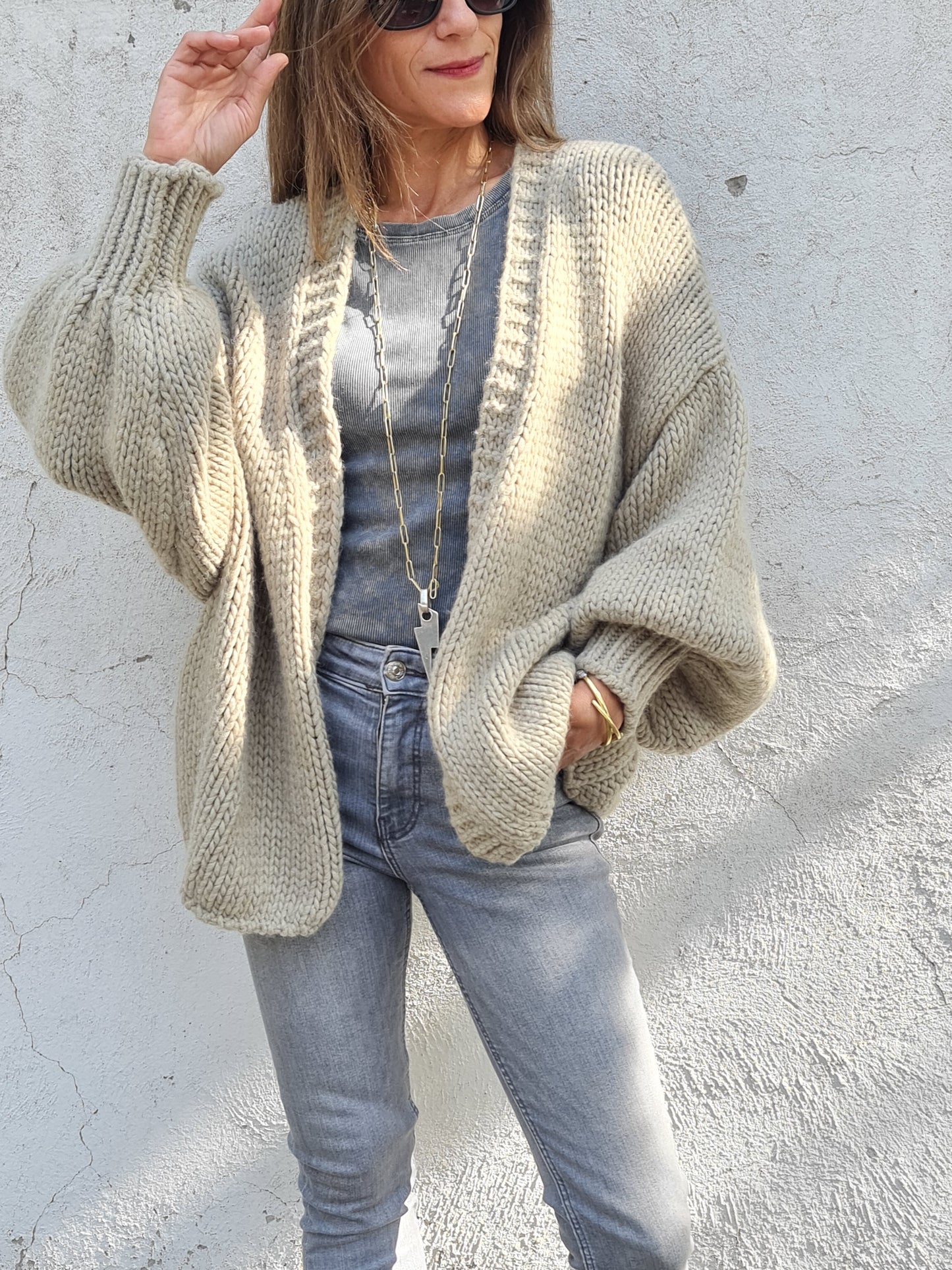 CHALECO ALICIA TAUPE.