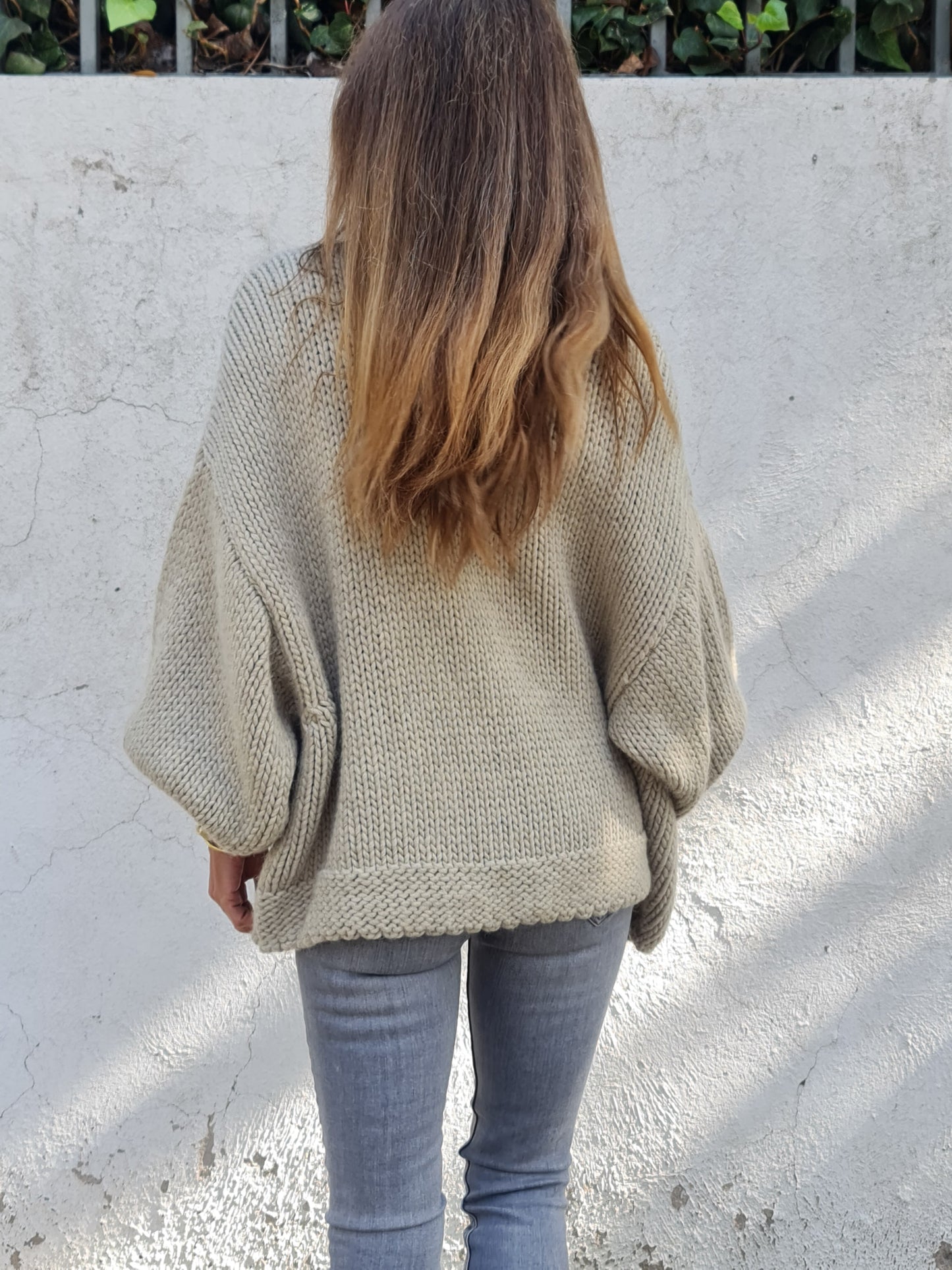 CHALECO ALICIA TAUPE.