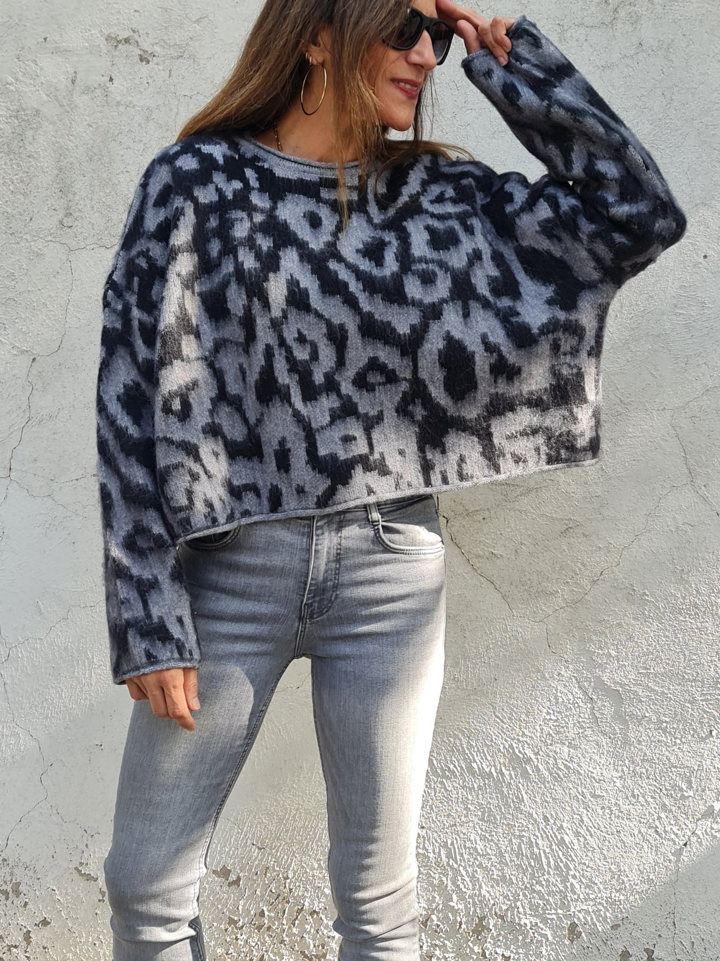 SWEATER BEGOÑA GRIS/NEGRO.