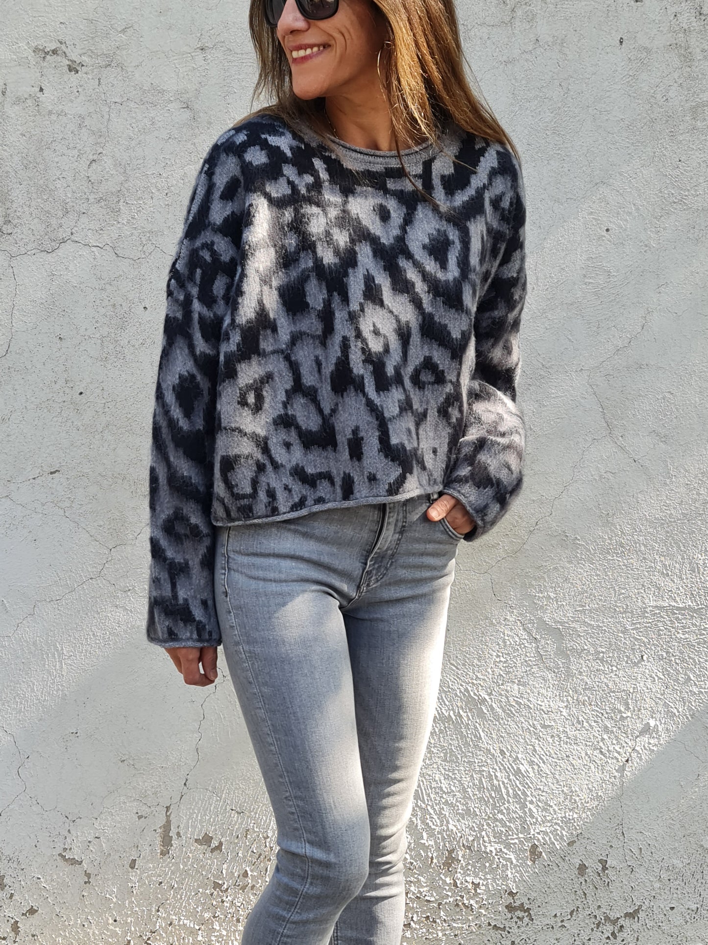 SWEATER BEGOÑA GRIS/NEGRO.