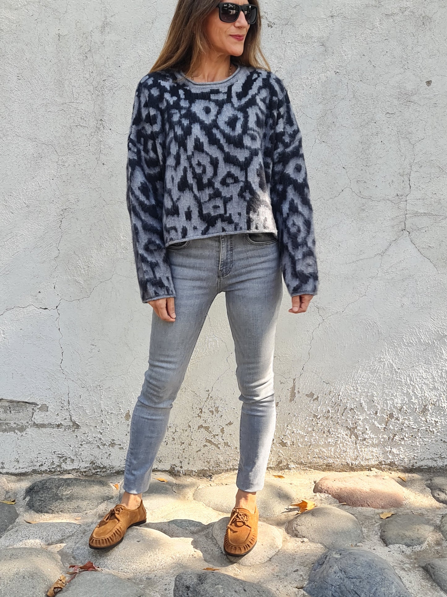 SWEATER BEGOÑA GRIS/NEGRO.