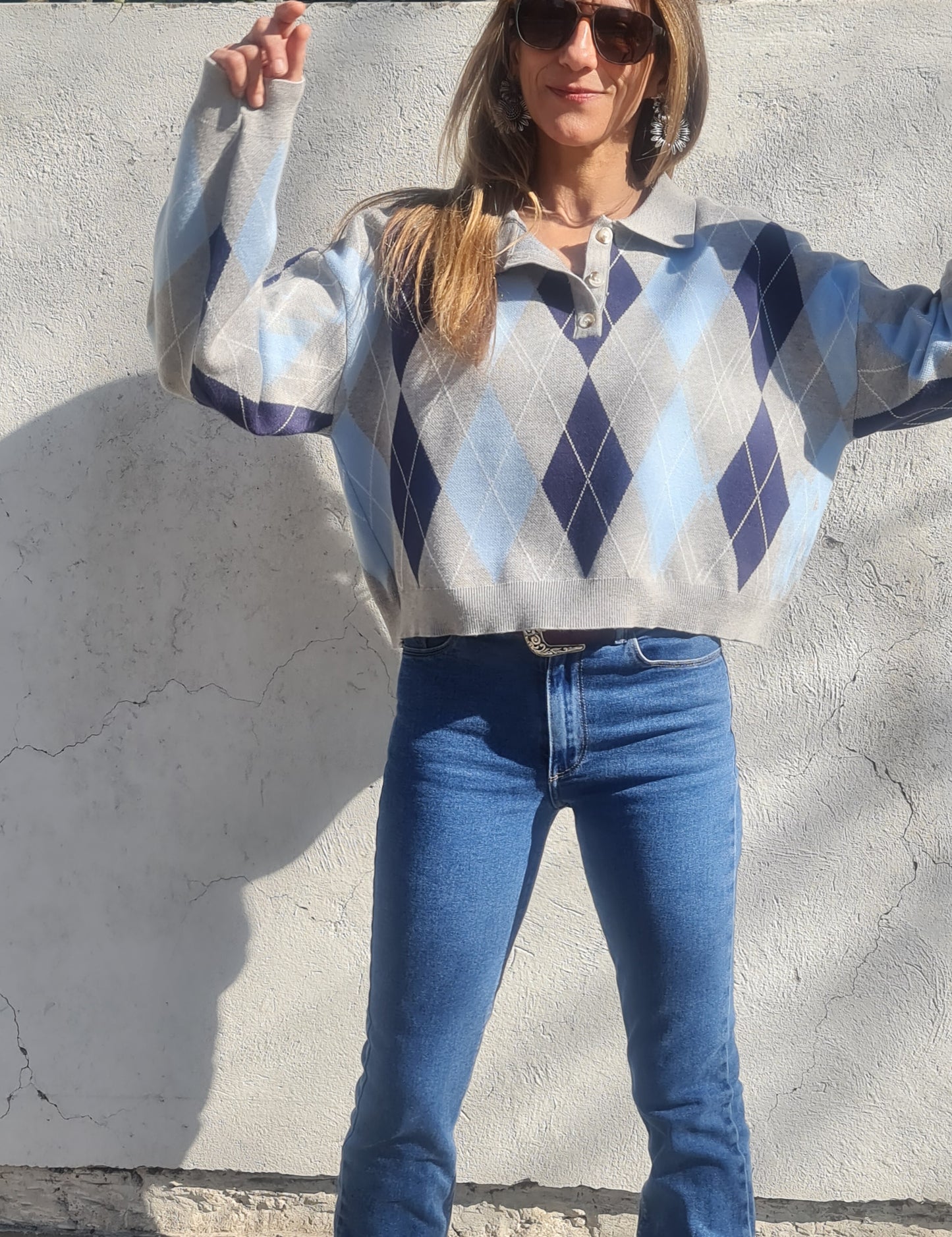 SWEATER ROMBO GRIS. - Quemepongo