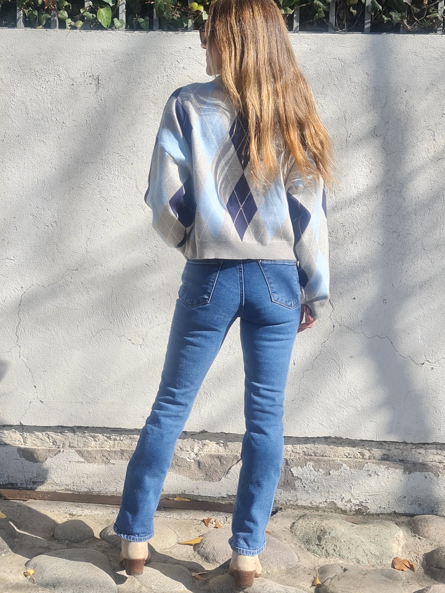 SWEATER ROMBO GRIS. - Quemepongo