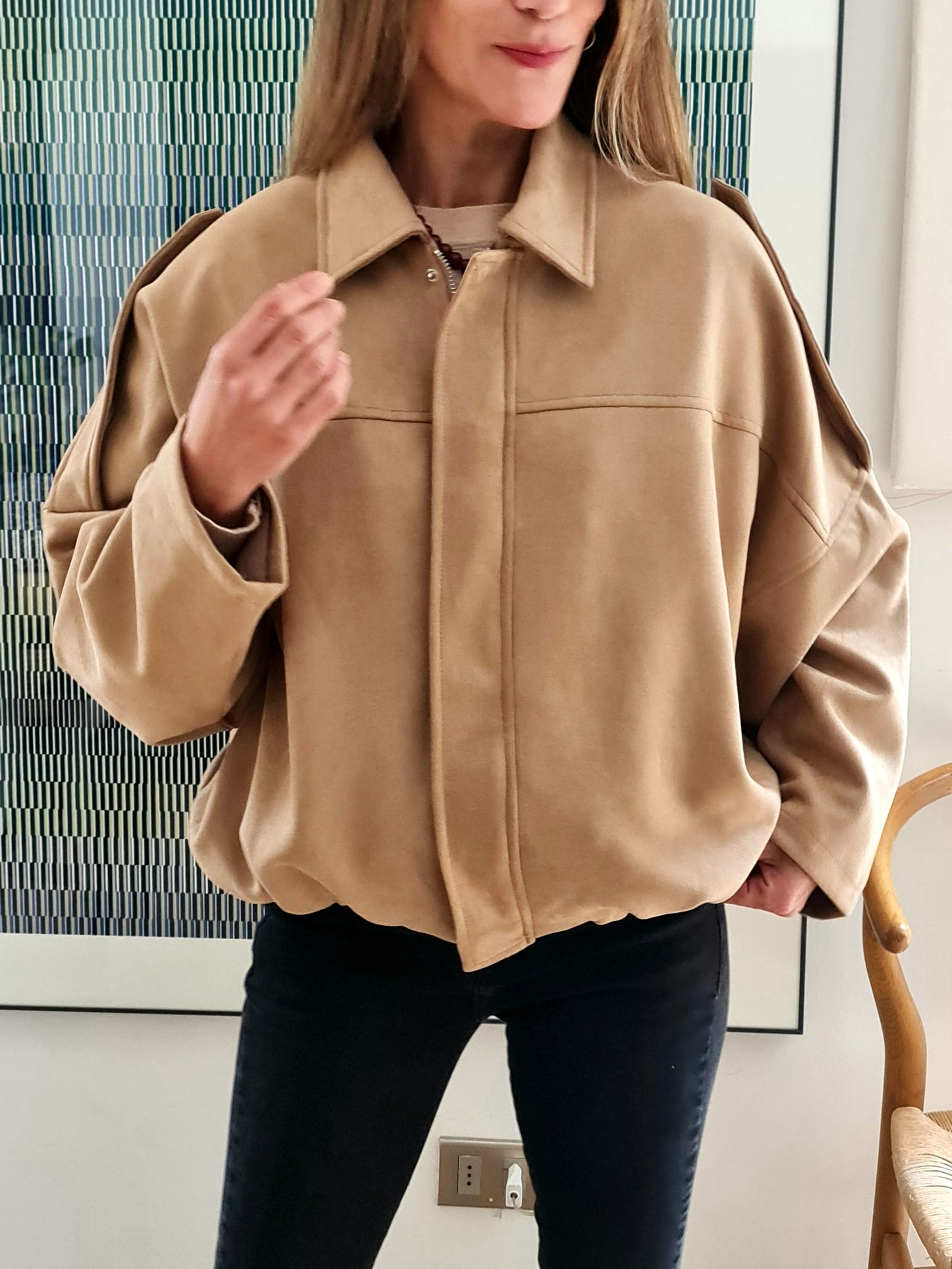 CHAQUETA RAMONA GAMUZA CAMEL SUAVE.