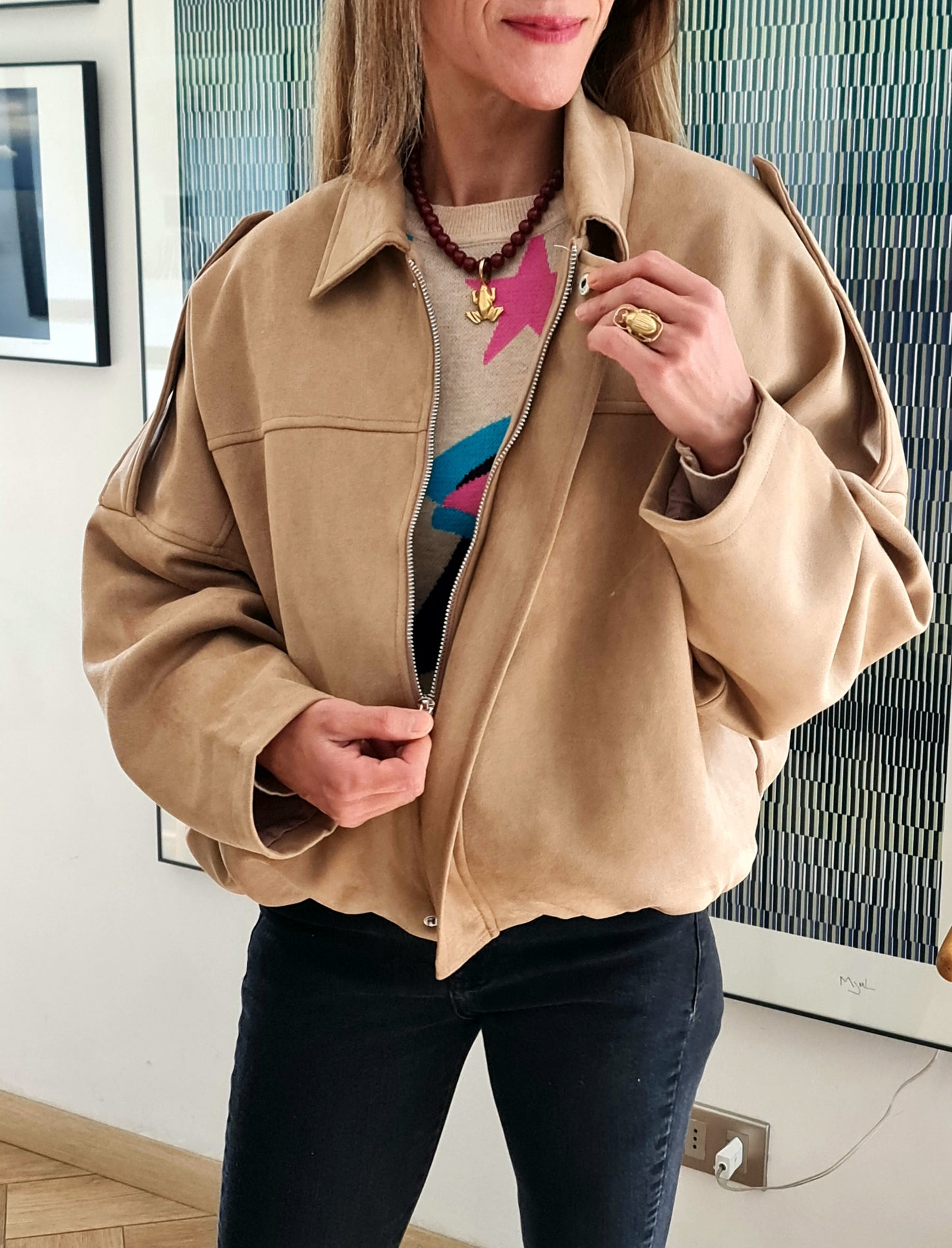 CHAQUETA RAMONA GAMUZA CAMEL SUAVE.