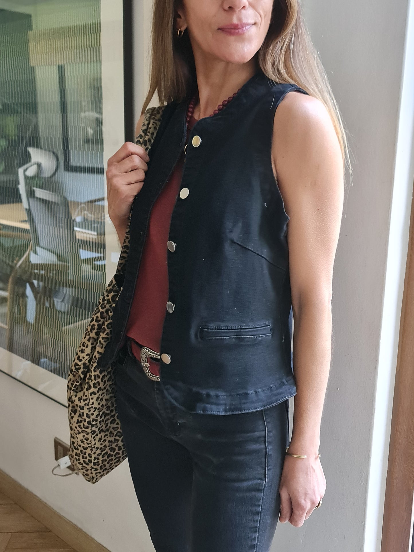 GILLET JEANS NEGRA.