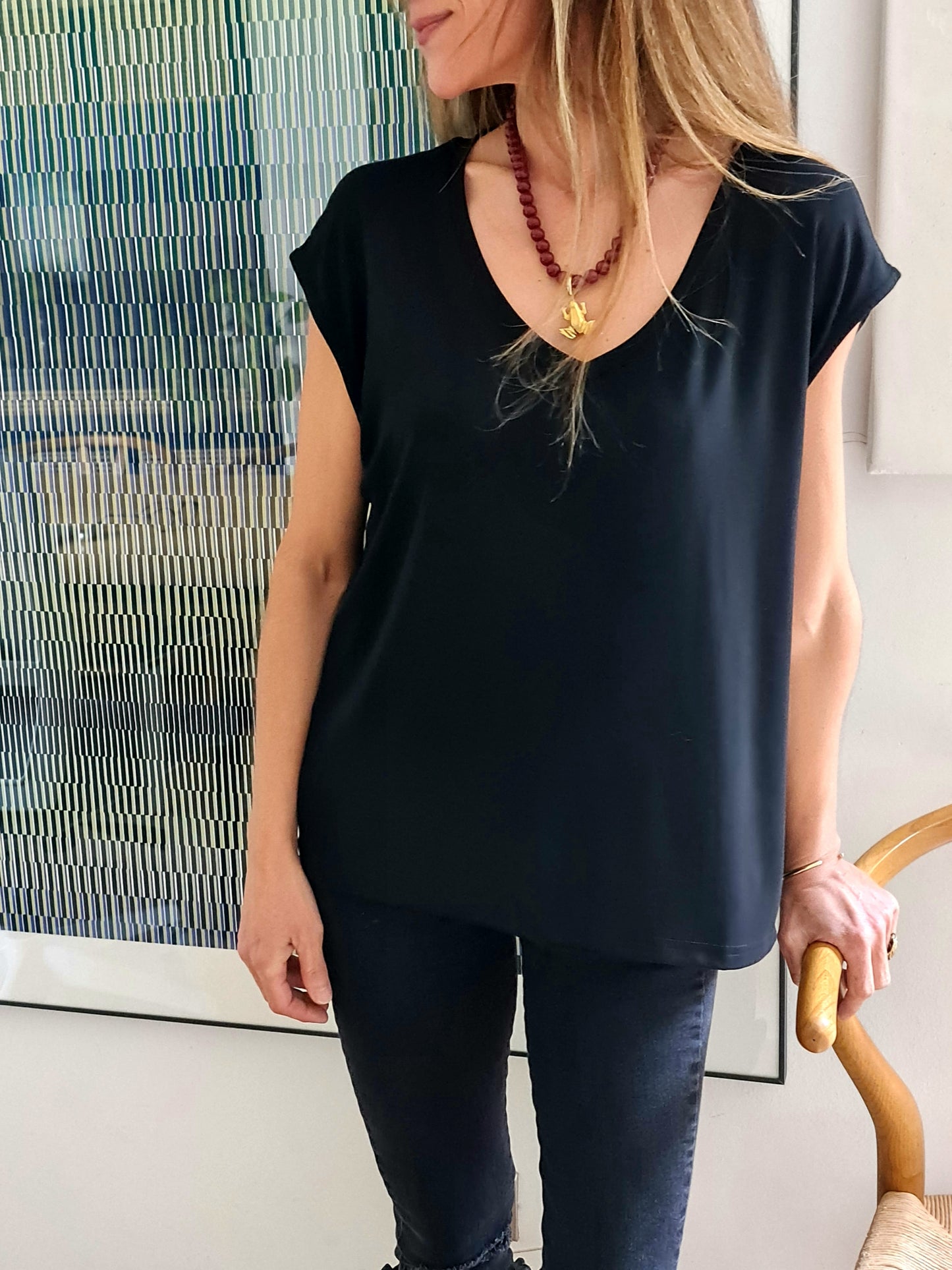POLERA LOLA NEGRA -10% DCTO.