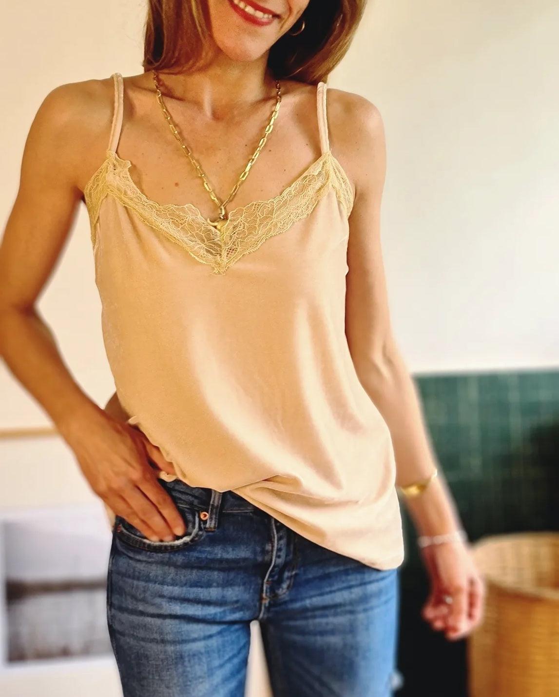 BLUSA PLUSH BEIGE -70% DE DCTO. - Quemepongo