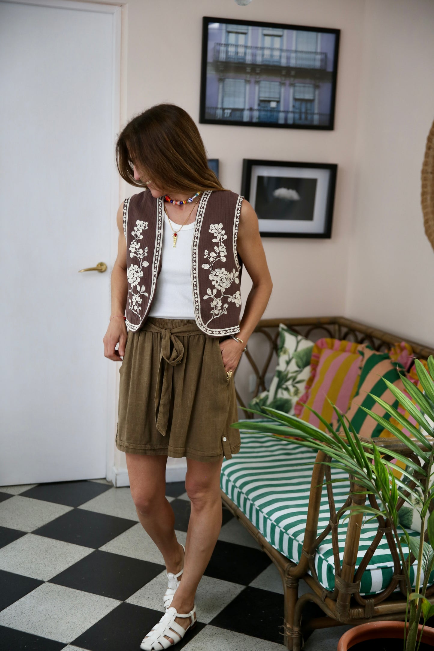 GILLET BORDADO CHOCOLATE -20%DCTO.
