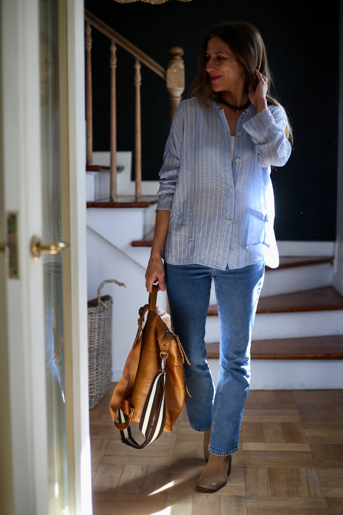 BLUSA SARITA RAYAS CELESTE.