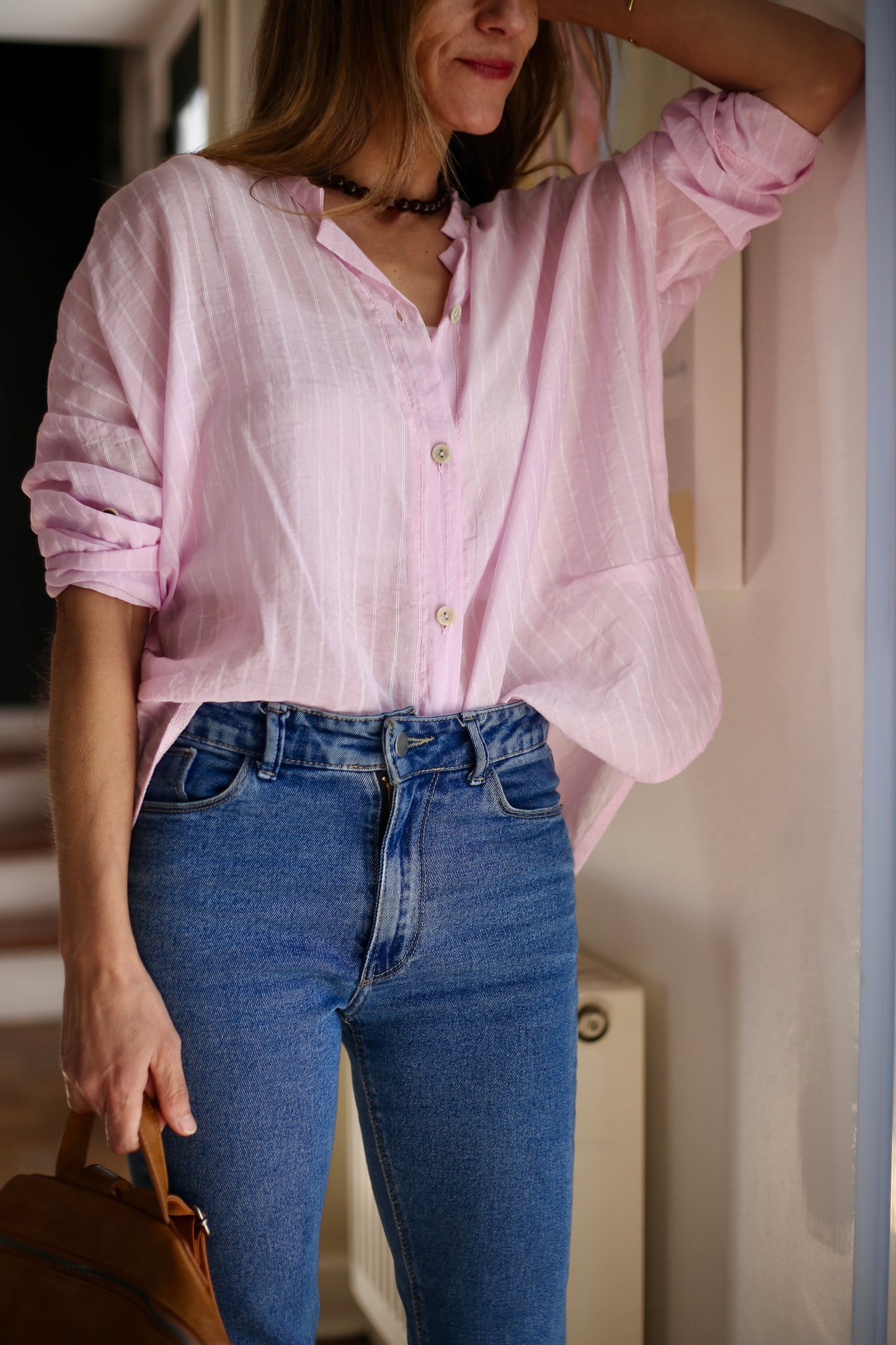 BLUSA SARITA RAYAS ROSADA.