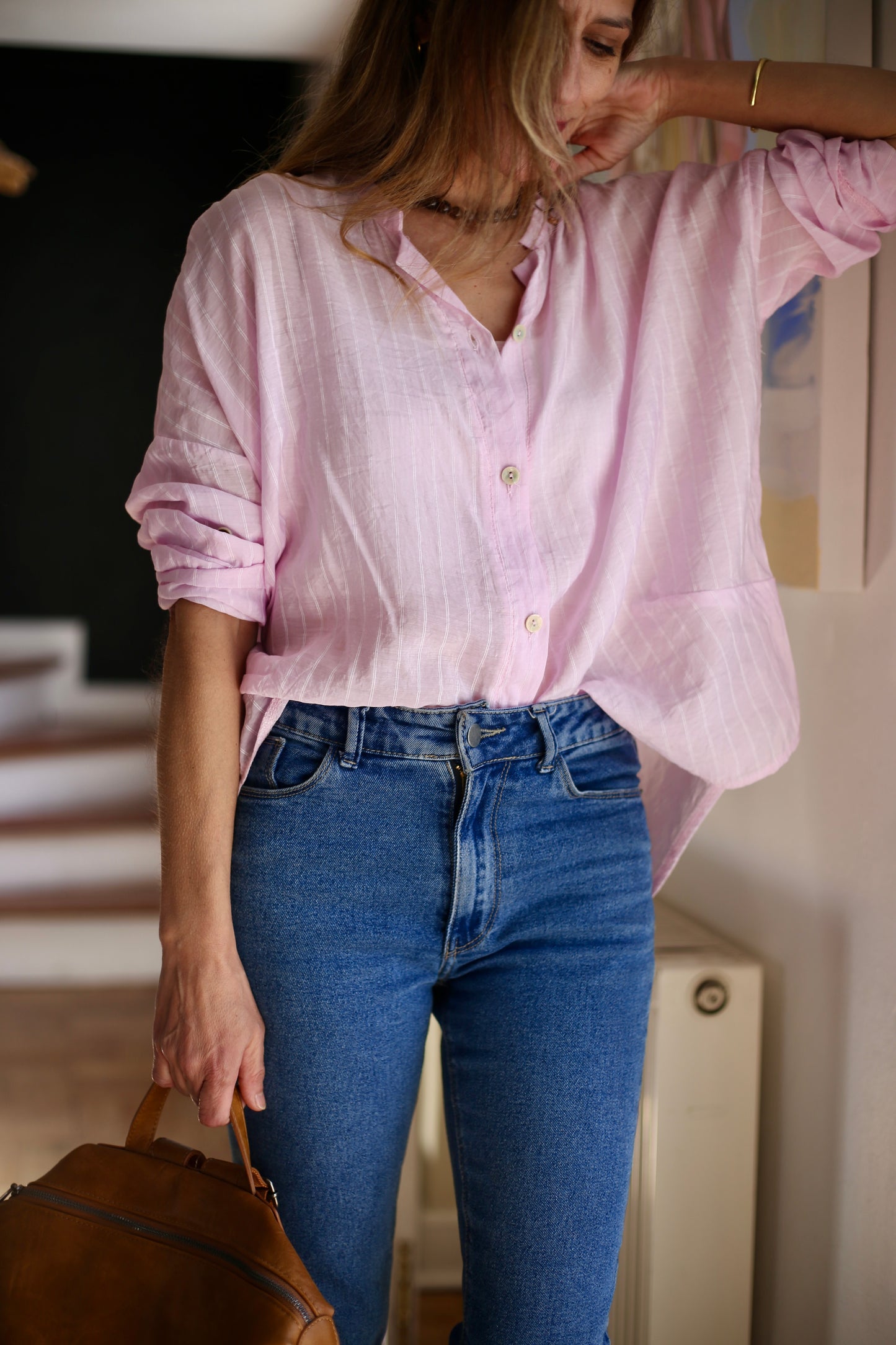BLUSA SARITA RAYAS ROSADA.