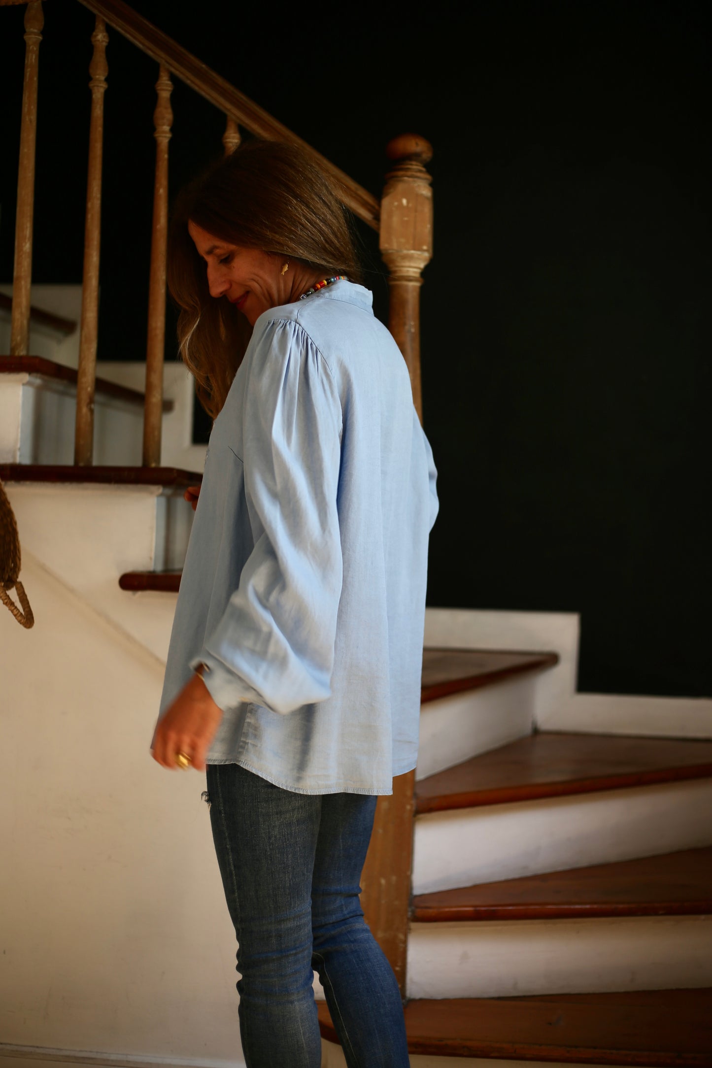 BLUSA JEANS BORDADA CELESTE -15% DCTO.