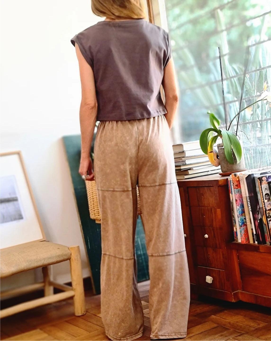 PANTALON ALGODON BEIGE DESGASTADO -10% DE DCTO. - Quemepongo