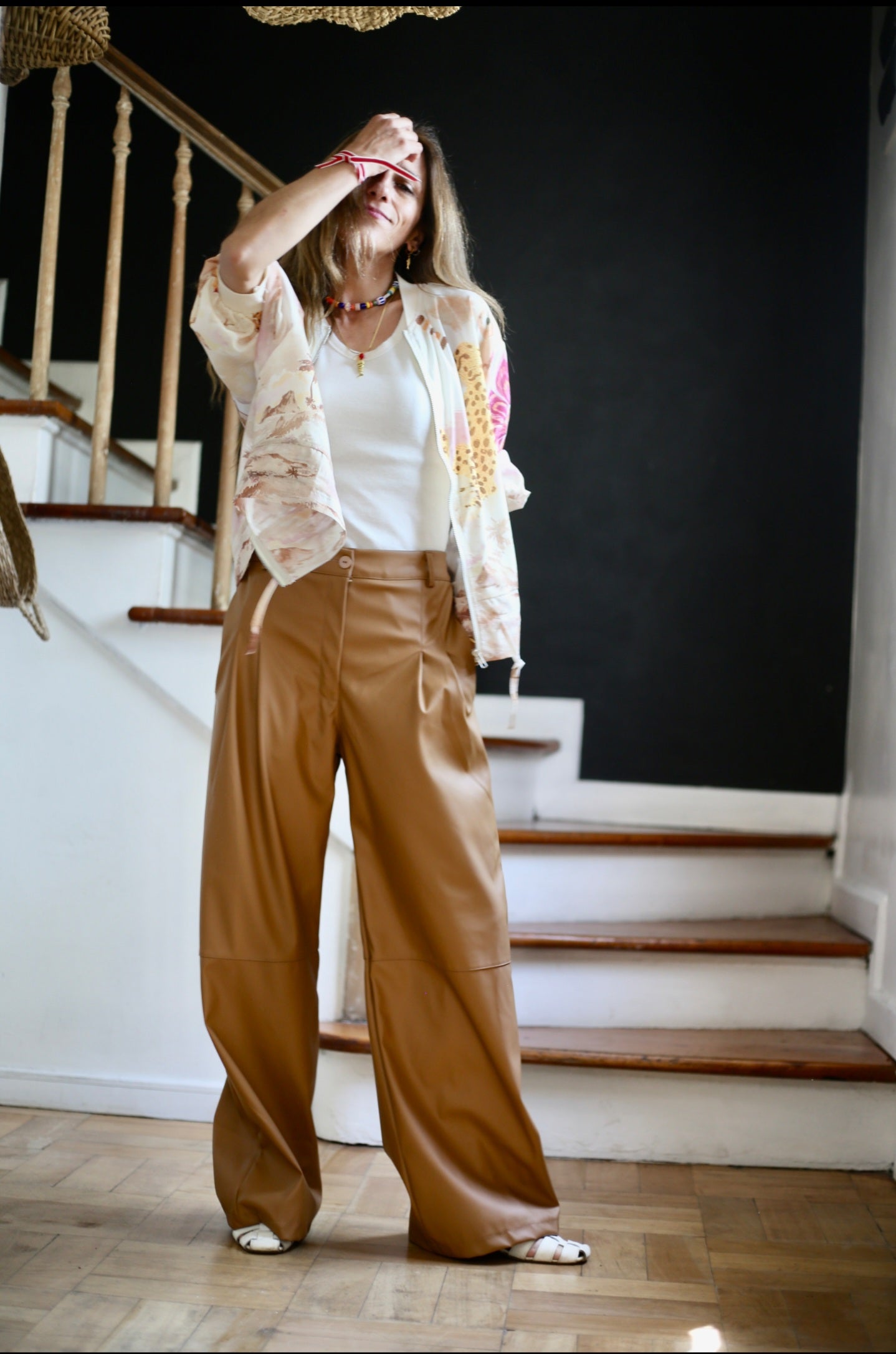 PALAZZO ECO CUERO CAMEL -30% DE DCTO.