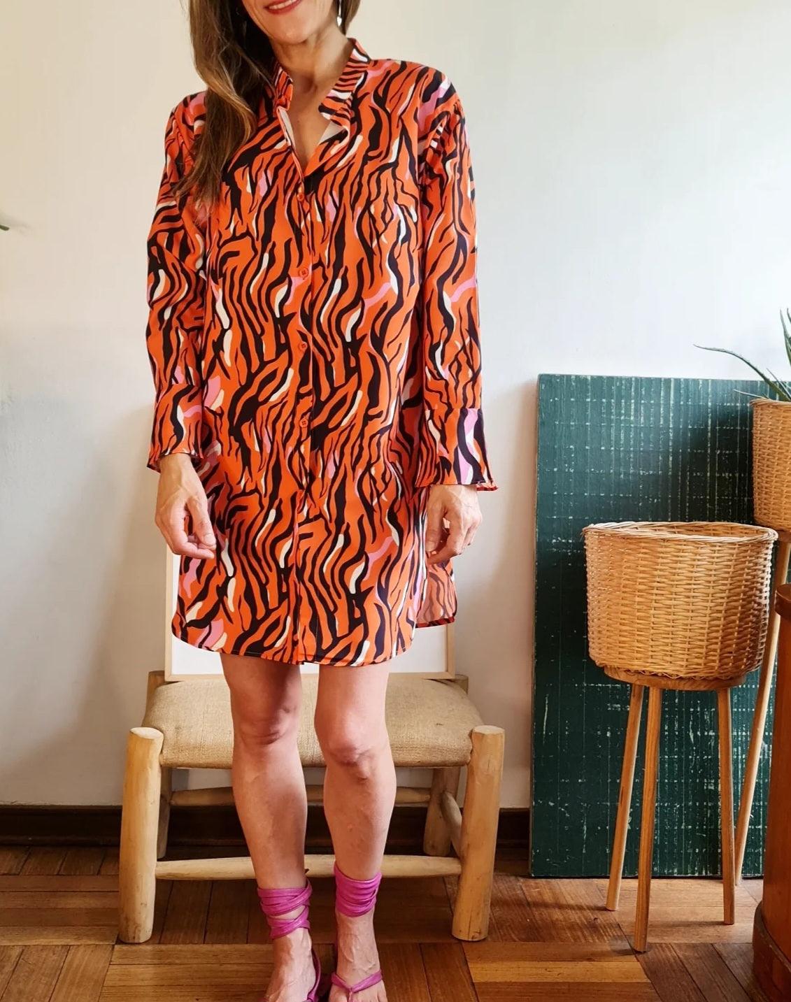 VESTIDO CAMISA PRINT NARANJO/FUCSIA -40% DE DCTO. - Quemepongo