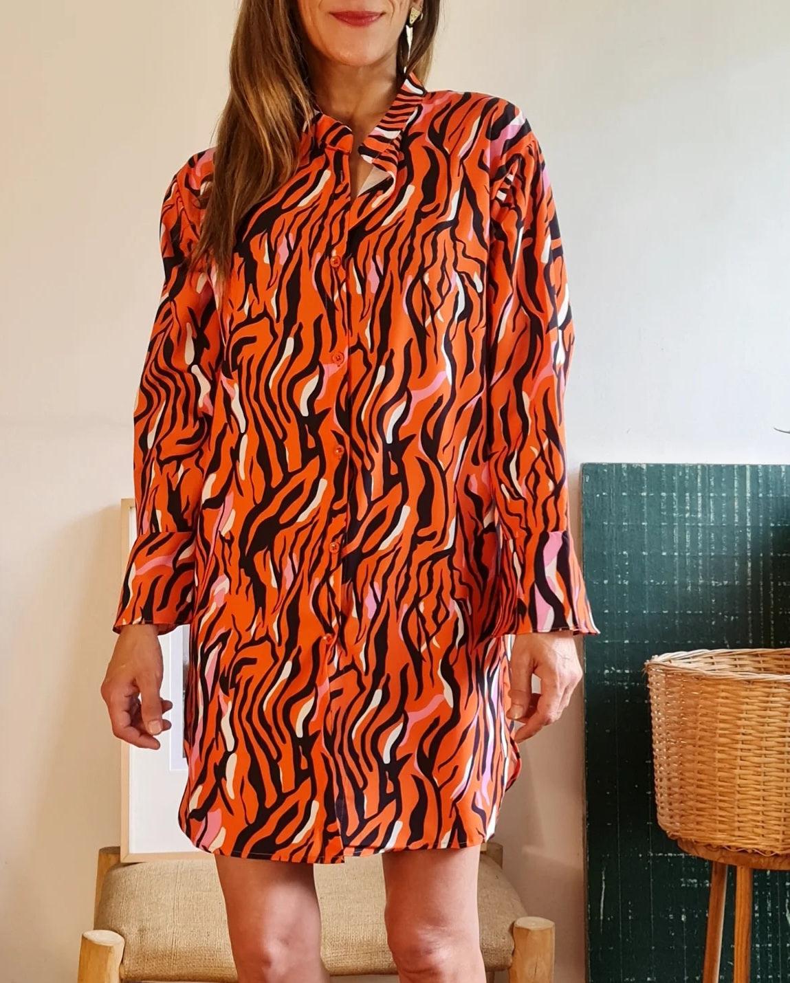 VESTIDO CAMISA PRINT NARANJO/FUCSIA -40% DE DCTO. - Quemepongo