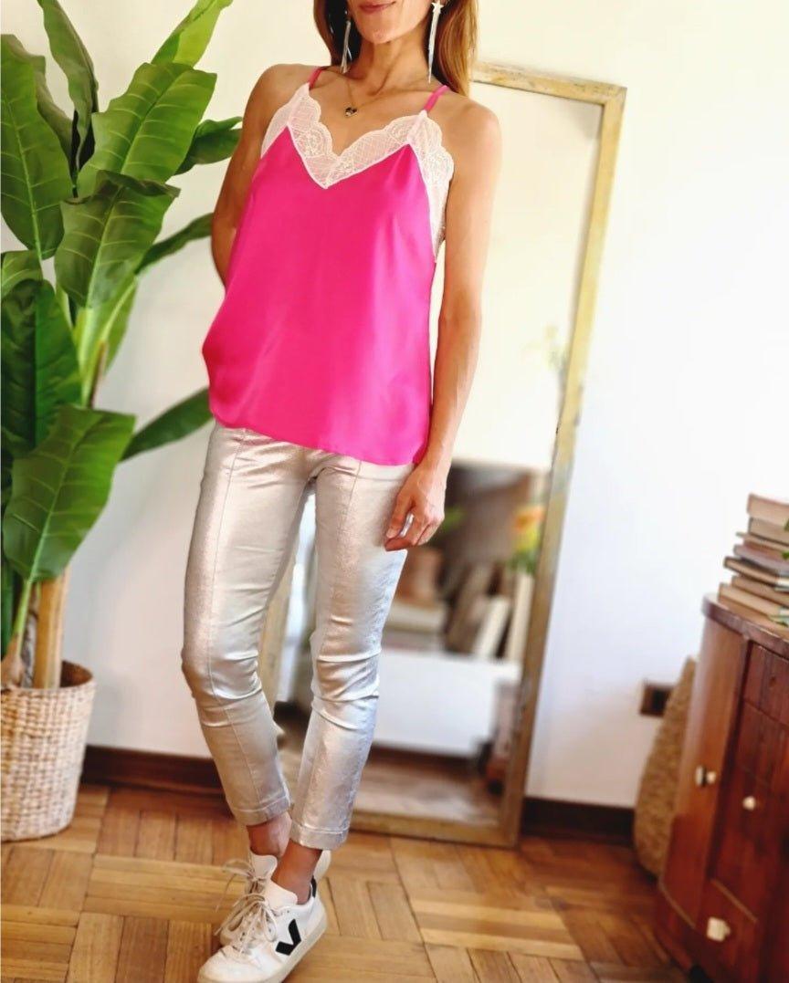 BLUSA SATIN ENCAJE FUCSIA -50% DE DCTO. - Quemepongo