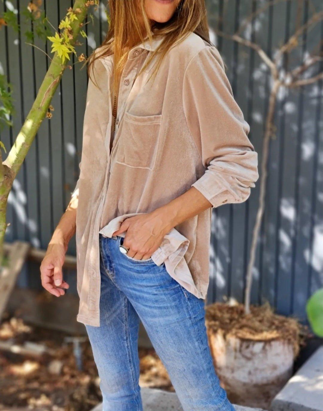 Blusa Terciopelo Beige - Queme Pongo Tienda
