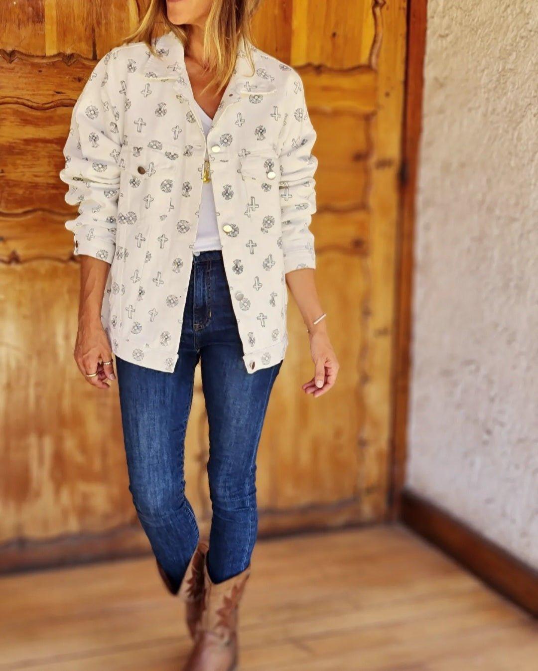 CHAQUETA JEANS CRUCES BLANCA -25% DE DCTO.. - Quemepongo