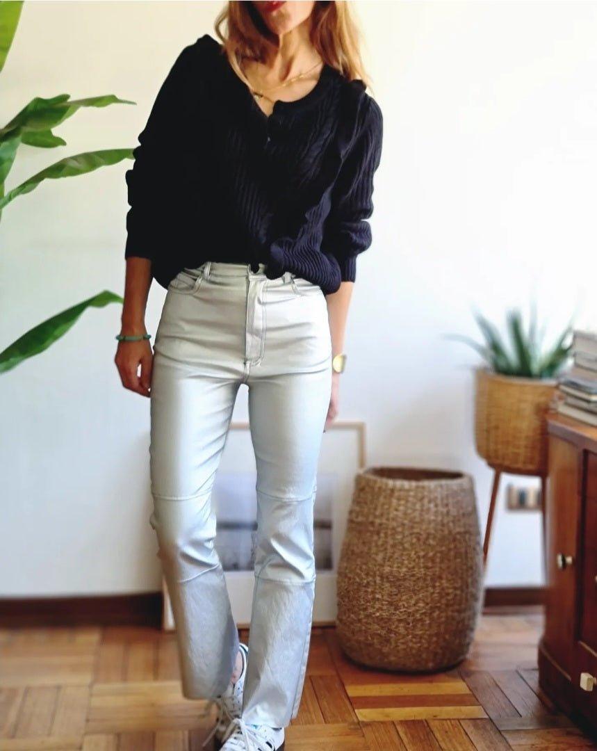PANTALON COSTURAS PLATA -10% DE DCTO. - Quemepongo