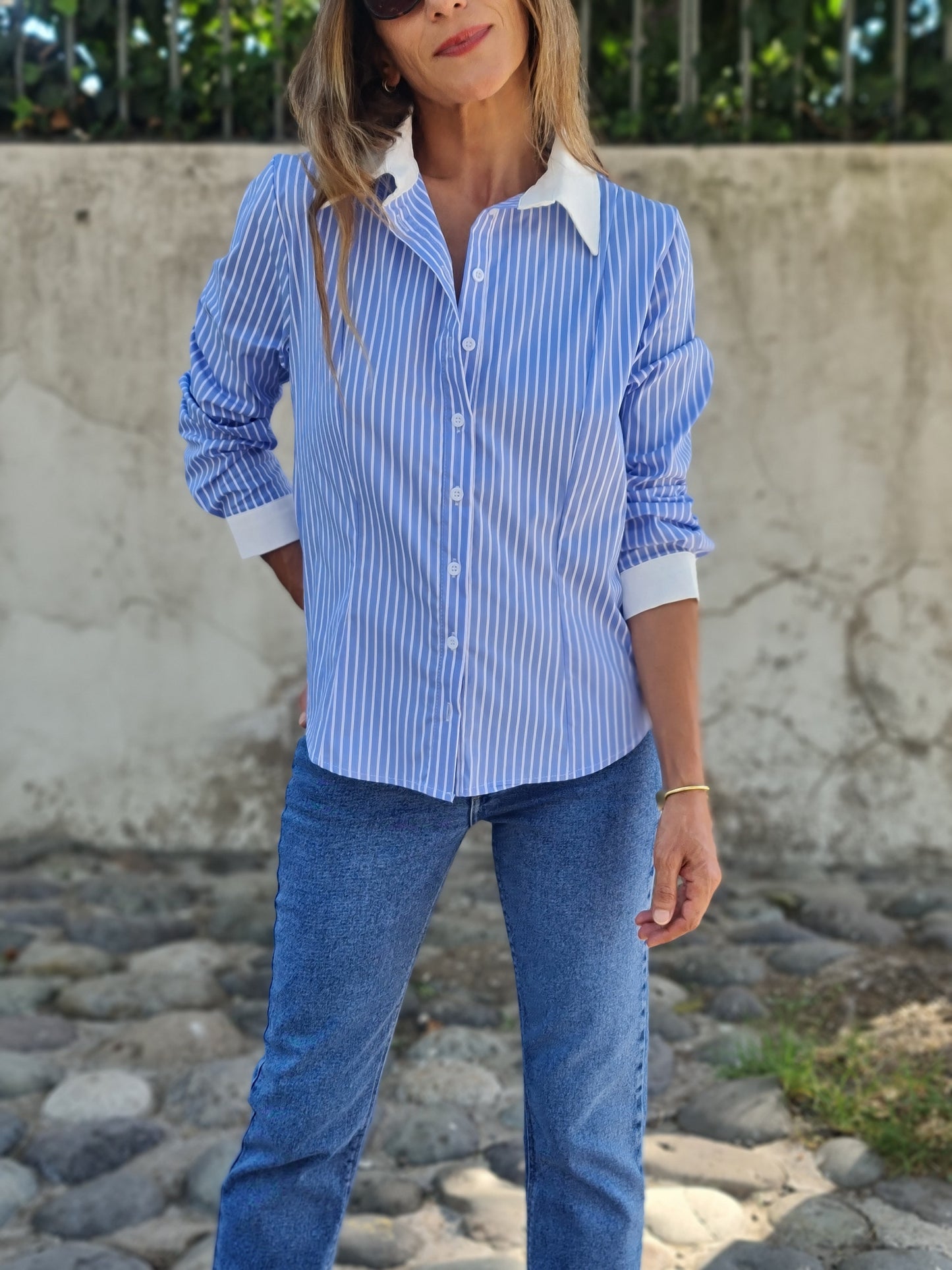 BLUSA REINA CELESTE.