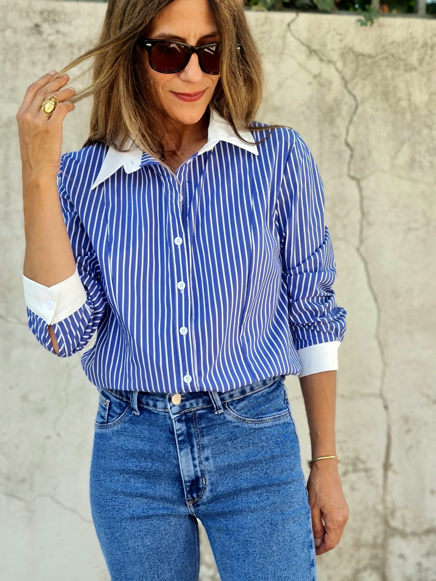 BLUSA REINA AZUL.