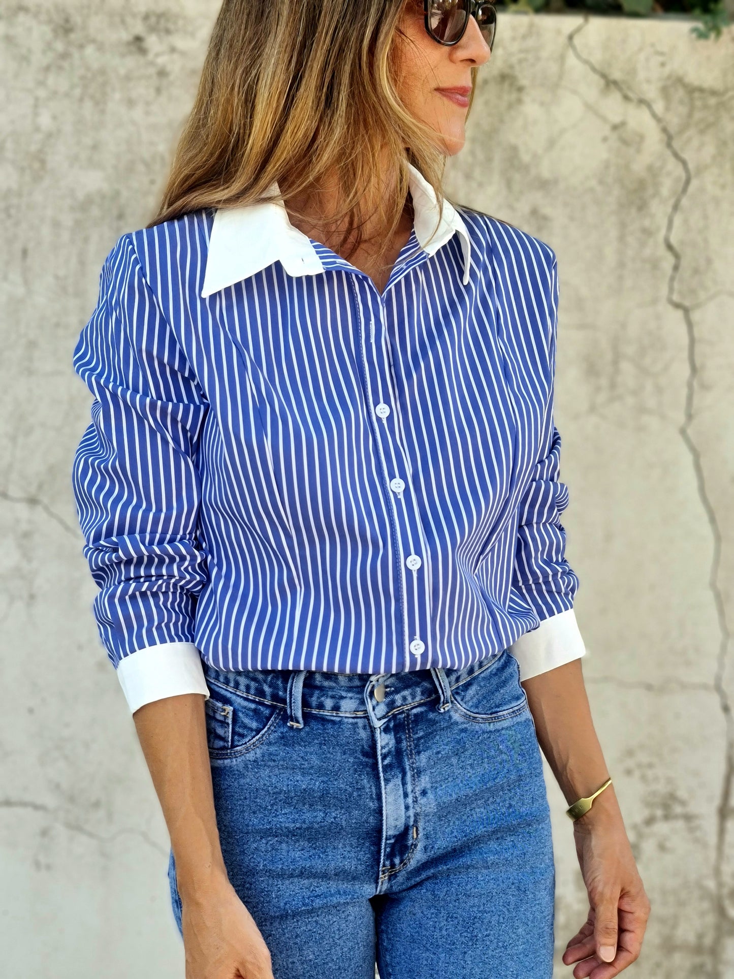BLUSA REINA AZUL.