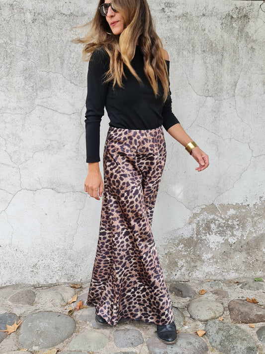 POLLERA SATIN PRINT.