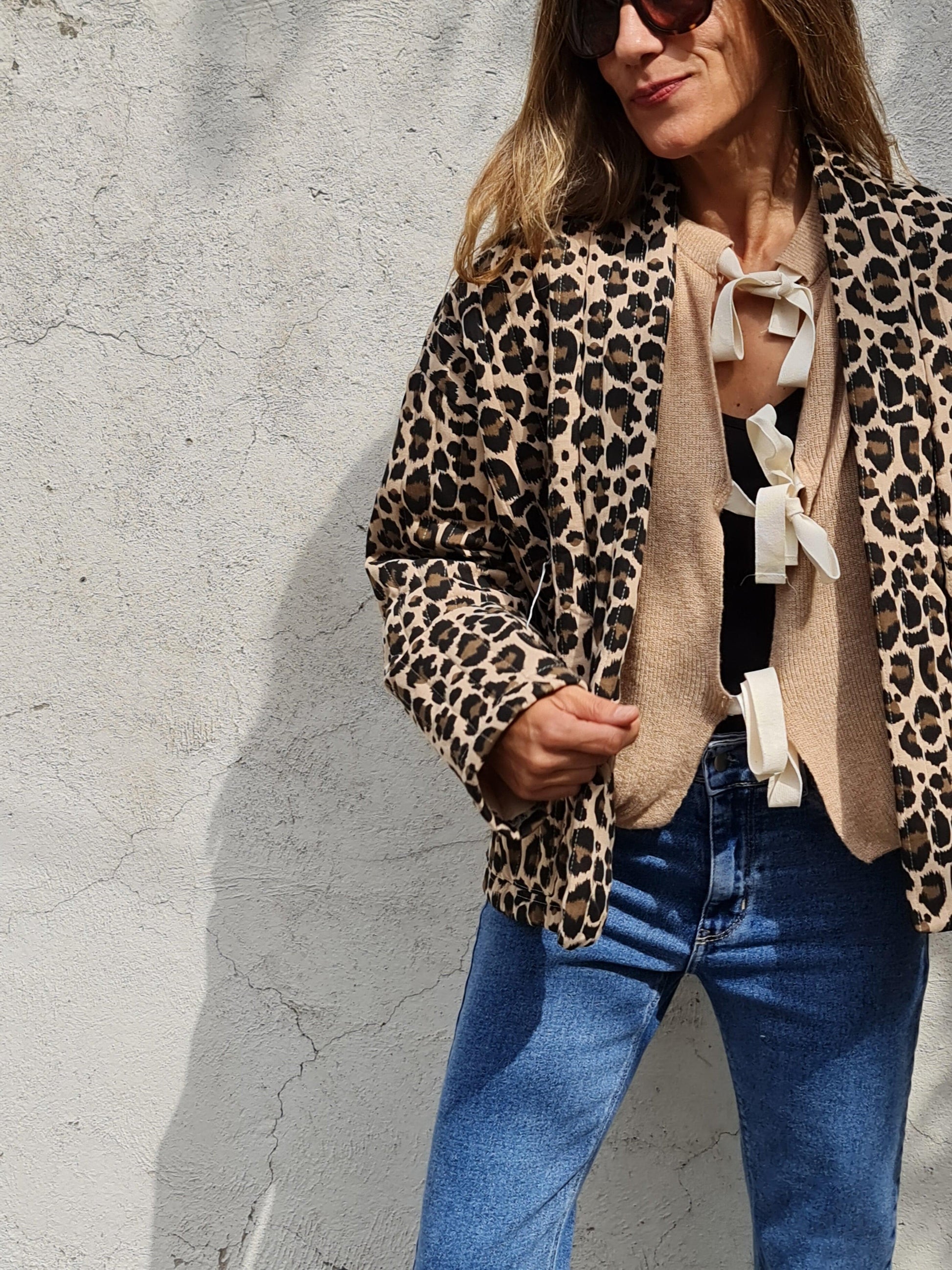 CHAQUETA PRINT CAMEL. - Quemepongo