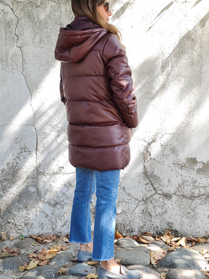 PARKA ECO CUERO BURDEO.