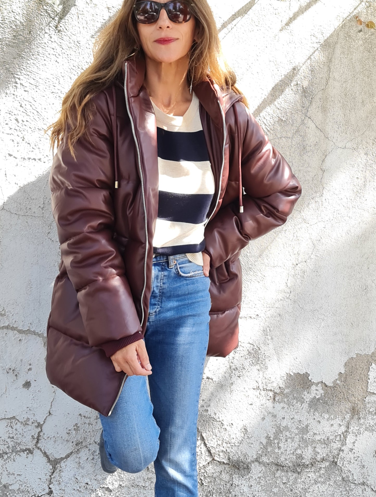 PARKA ECO CUERO BURDEO.
