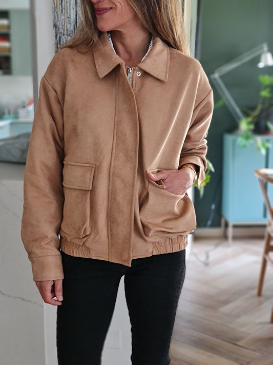 CHAQUETA GAMUZA CAMEL SUAVE.