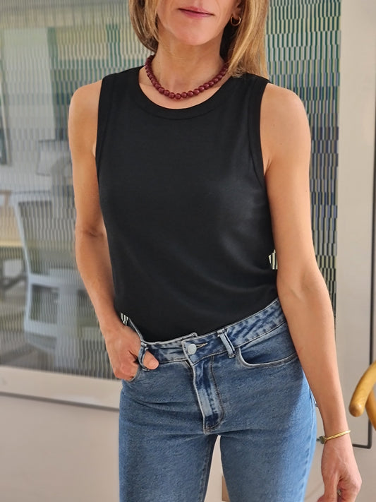 POLERA LETICIA NEGRA.