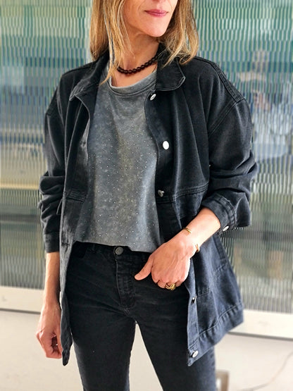 CHAQUETA DELIA JEANS NEGRA MEDIO.
