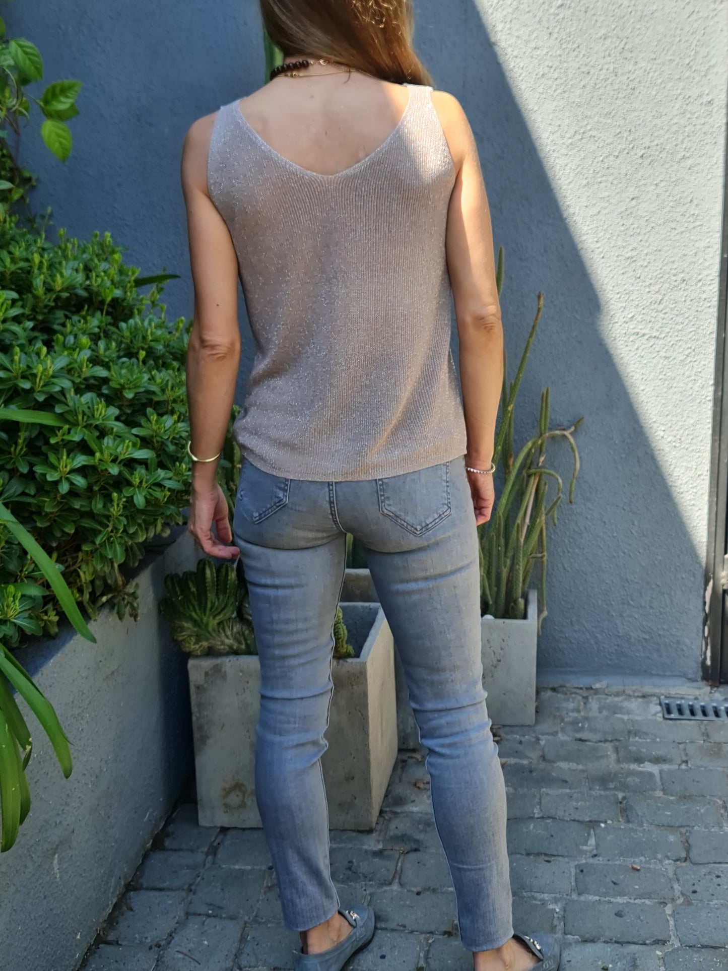 POLERA HILO BRILLO TOSTADO
