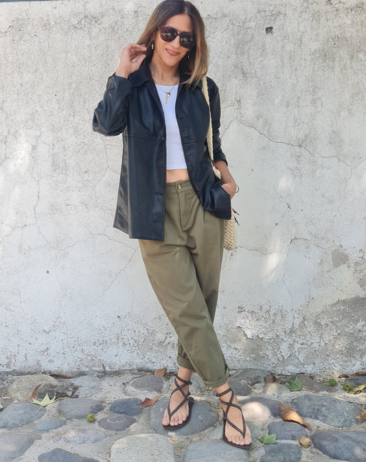 CHAQUETA ECO CUERO MOIRA NEGRA -45% DE DCTO.