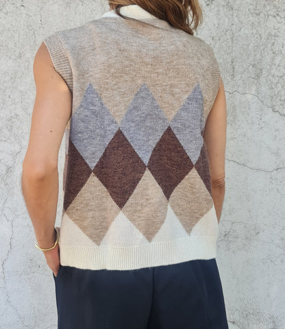 CHALECO ROMBO BEIGE -30% DCTO.