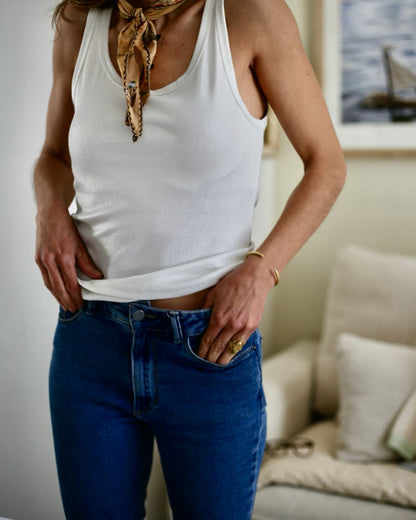 POLERA METALIZADA BLANCA/PLATA.