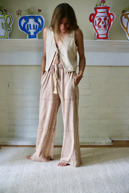 PANTALON ALGODON BEIGE DESGASTADO -50% DE DCTO.