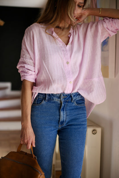 BLUSA SARITA RAYAS ROSADA.