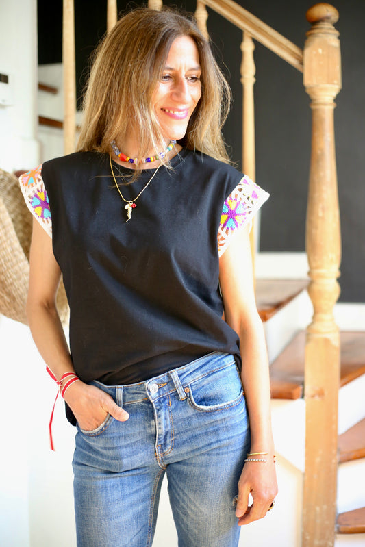 POLERA JAZMIN NEGRA.