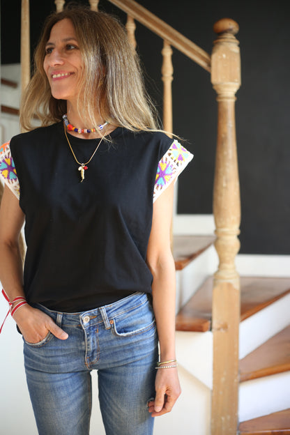 POLERA JAZMIN NEGRA.