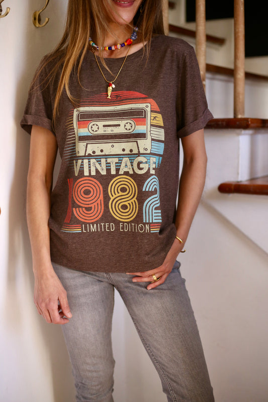 POLERA 1982 CAFÉ.