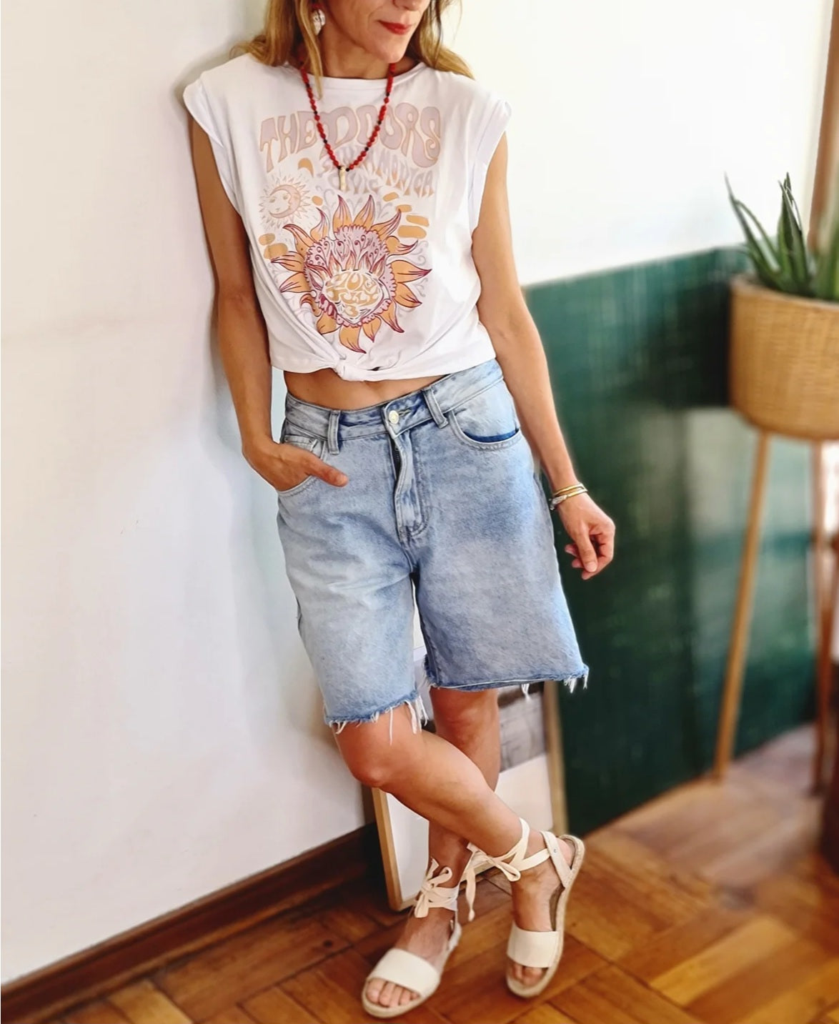 POLERA DOORS BLANCA -20% DE DCTO.